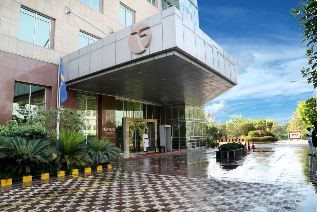 财富精选全球酒店 - Itc酒店集团成员 古尔冈 外观 照片